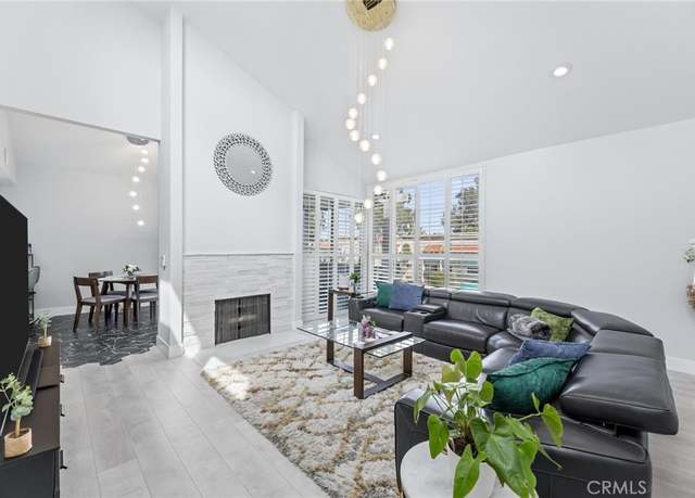 Property at 17711 Margate St #316, Encino, CA 91316, 2 beds, 2 baths