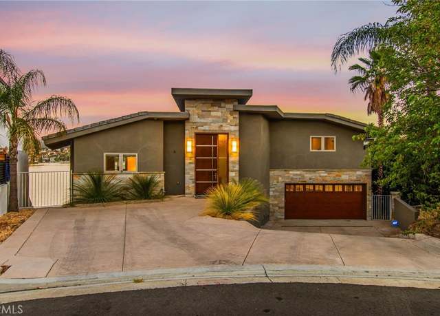 Property at 29743 Buggywhip Ct, Canyon Lake, CA 92587, 6 beds, 4.5 baths