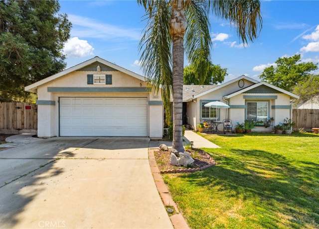 Property at 2932 Saginaw Ave, Clovis, CA 93611, 4 beds, 2 baths