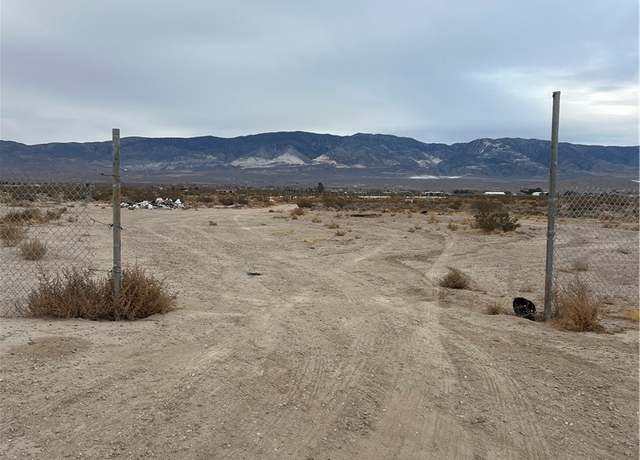 Property at 7 Rodeo Rd, Lucerne Valley, CA 92356
