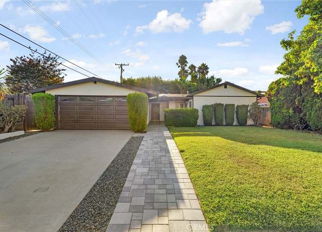 Property at 2901 Royal Palm Dr, Costa Mesa, CA 92626, 4 beds, 2 baths