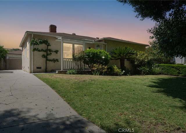 Property at 2958 Delaware Ave, Santa Monica, CA 90404, 2 beds, 2 baths