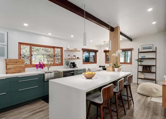 Property at 1011-13 Neptune Ave, Encinitas, CA 92024, 3 beds, 3.5 baths