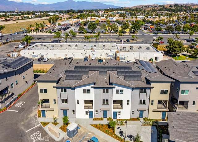 Property at 1178 Santo Antonio Dr, Colton, CA 92324, 2 beds, 2.5 baths