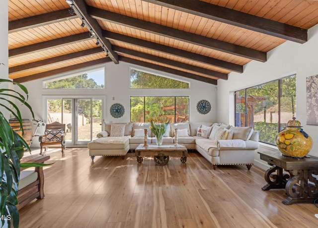 Property at 2100 Valley Meadow Dr, Oak View, CA 93022, 3 beds, 2.5 baths