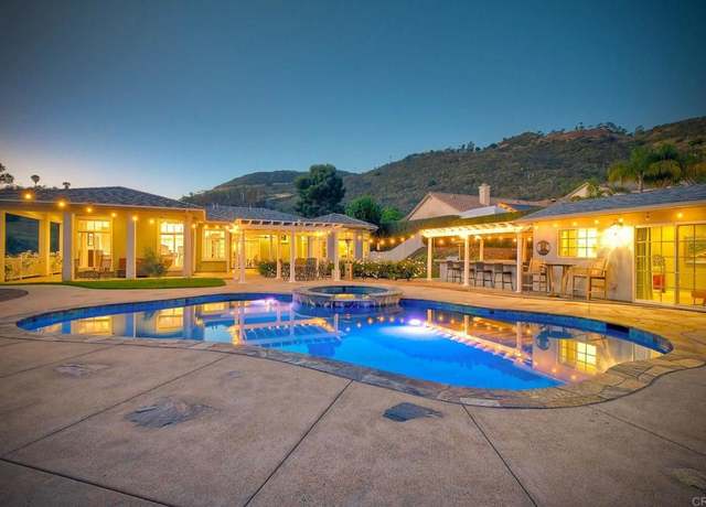Property at 2507 Walinca Way, Vista, CA 92084, 4 beds, 4 baths