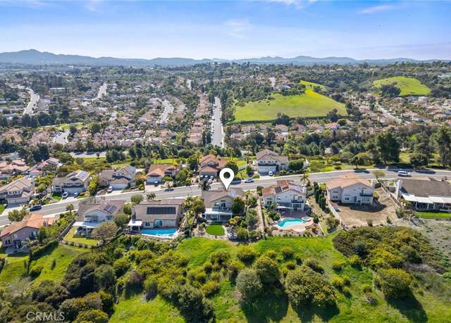 Property at 5118 Avenida De La Plata, Oceanside, CA 92057, 5 beds, 3 baths