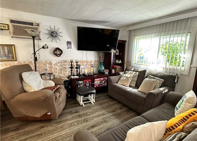 Property at 8723 Artesia Blvd #10, Bellflower, CA 90706, 2 beds, 1 bath