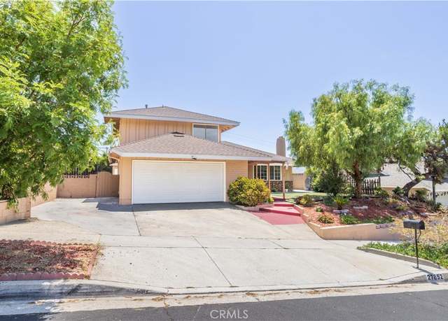 Property at 27852 Rosamond Dr, Canyon Country, CA 91351, 4 beds, 2 baths