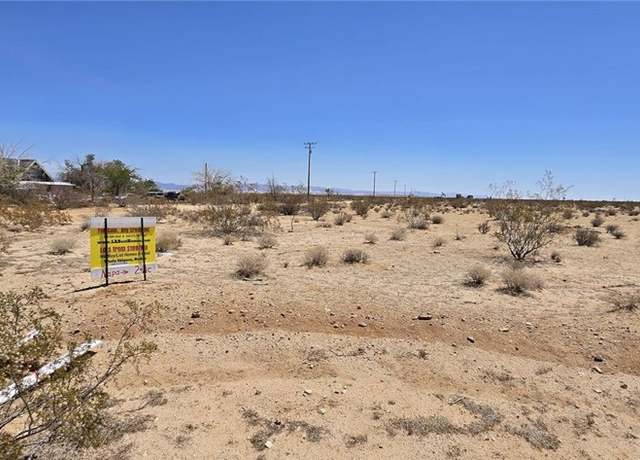 Property at 61329 Moon Dr, Landers, CA 92285