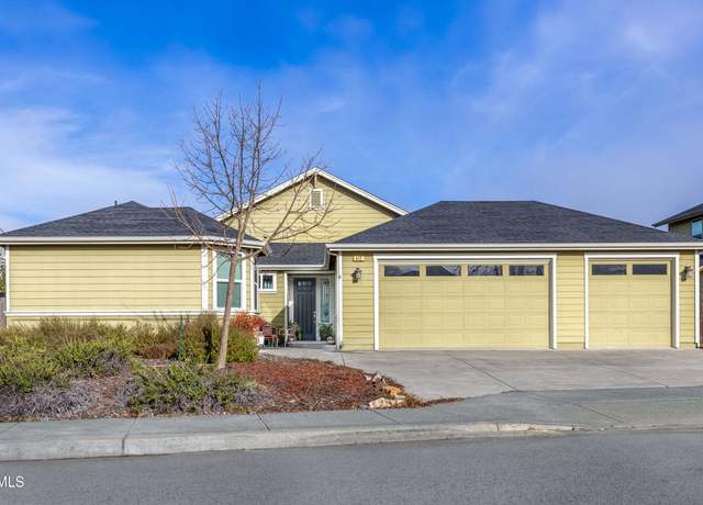 Property at 412 Grove St, Willits, CA 95490, 4 beds, 3 baths