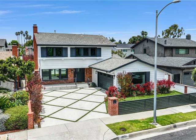 Property at 12539 Presnell St, Los Angeles, CA 90066, 3 beds, 2.5 baths