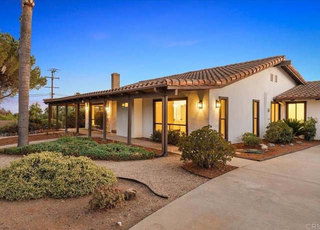 Property at 112 Palmas Norte, Fallbrook, CA 92028, 3 beds, 2.5 baths