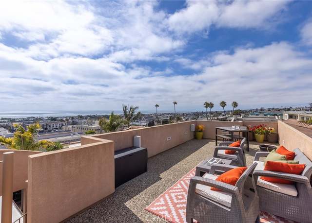 Property at 417 Anita St Unit B, Redondo Beach, CA 90278, 4 beds, 3.5 baths