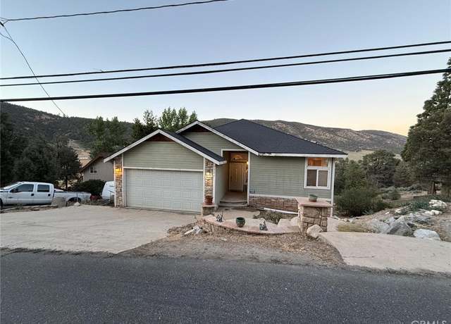 Property at 1324 Pinetree Dr, Frazier Park, CA 93225, 3 beds, 2.5 baths