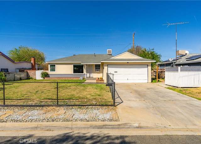 Property at 44147 Lightwood Ave, Lancaster, CA 93534, 4 beds, 2 baths