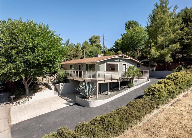 Property at 325 Fairview Ln, Paso Robles, CA 93446, 3 beds, 3.5 baths