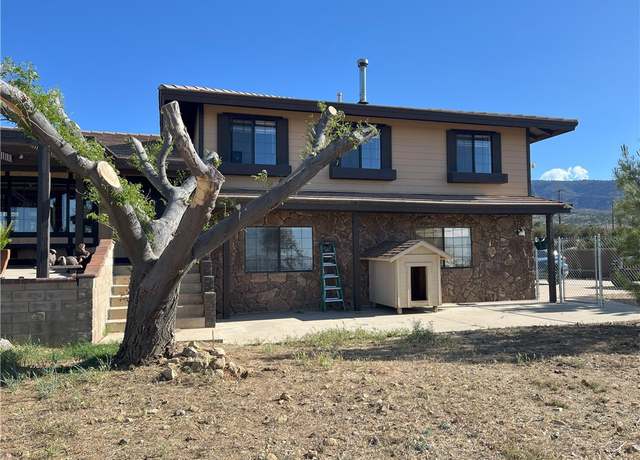 Property at 984 Pinon Rd, Pinon Hills, CA 92372, 3 beds, 2.5 baths