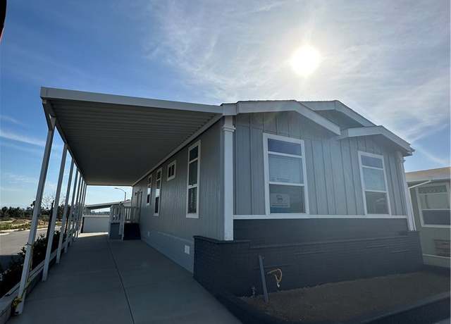 Property at 3444 Center St #11, Riverside, CA 92501, 3 beds, 2 baths