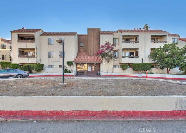Property at 700 W 3rd St Unit A111, Santa Ana, CA 92701, 2 beds, 2 baths