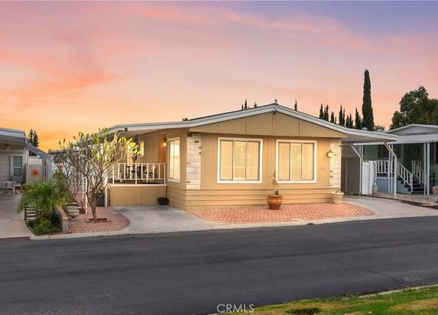 Property at 1383 Thornwood, Corona, CA 92882, 2 beds, 2 baths