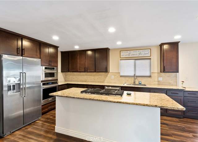 Property at 1383 Thornwood, Corona, CA 92882, 2 beds, 2 baths