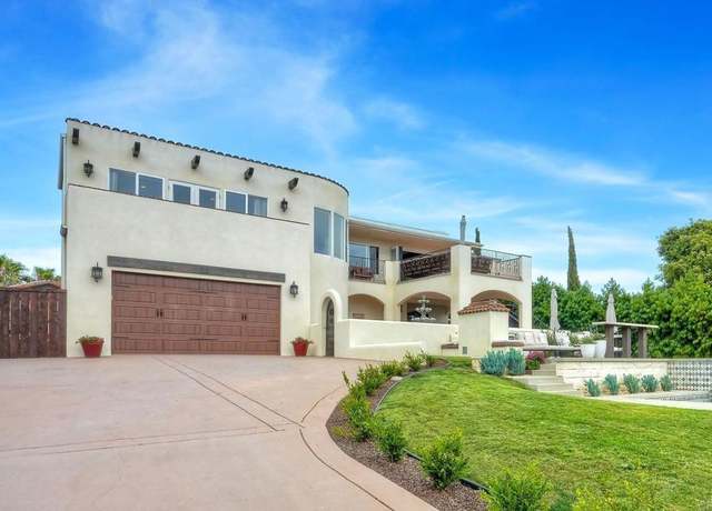 Property at 1007 Eolus Ave, Encinitas, CA 92024, 7 beds, 5 baths