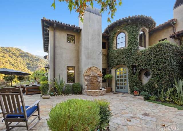 Property at 2040 Mckain St, Calabasas, CA 91302, 4 beds, 4.5 baths