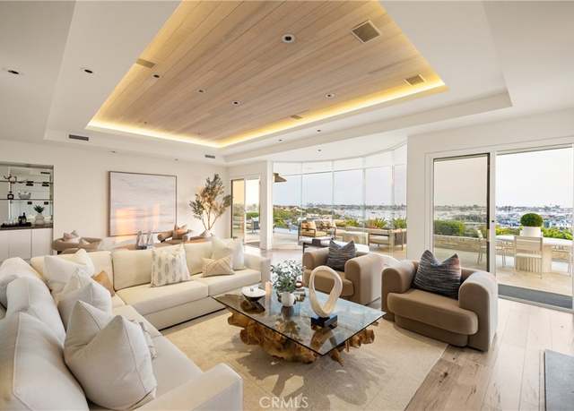 Property at 1535 Dolphin Ter, Corona Del Mar, CA 92625, 3 beds, 3.5 baths