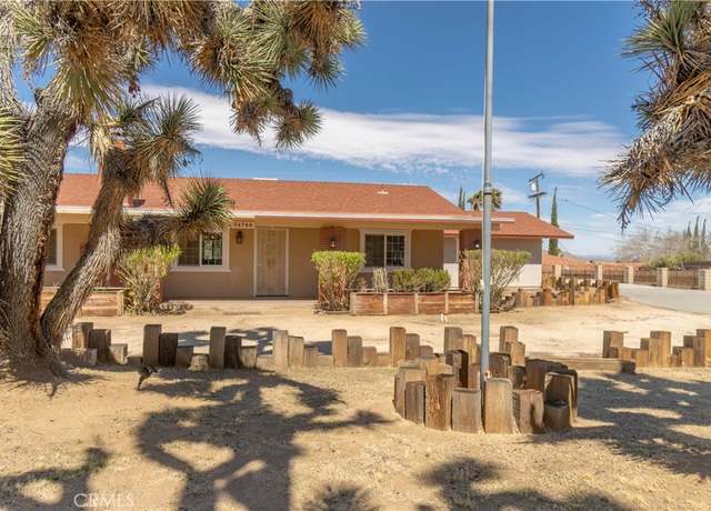 Property at 56766 Golden Bee Dr, Yucca Valley, CA 92284, 3 beds, 2 baths