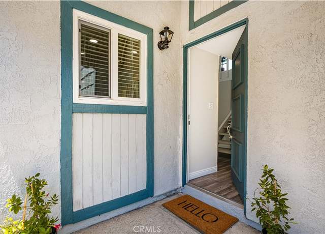 Property at 12720 Newport Ave #17, Tustin, CA 92780, 2 beds, 2.5 baths