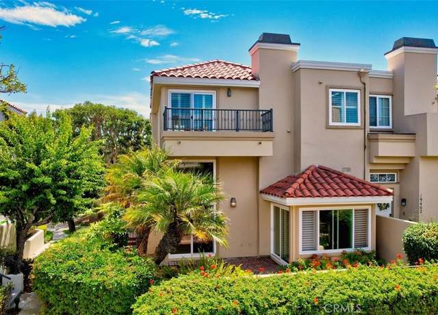 Property at 19406 Merion Cir, Huntington Beach, CA 92648, 3 beds, 2.5 baths