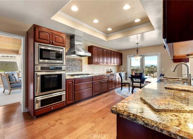 Property at 1057 Ridge Heights Dr, Fallbrook, CA 92028, 2 beds, 2.5 baths