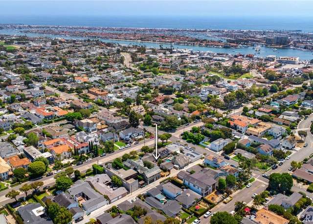 Property at 511 Santa Ana Ave, Newport Beach, CA 92663, 3 beds, 2.5 baths
