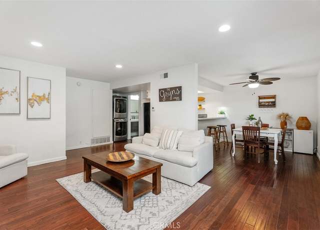 Property at 19132 Shoreline Ln #6, Huntington Beach, CA 92648, 2 beds, 1.5 baths