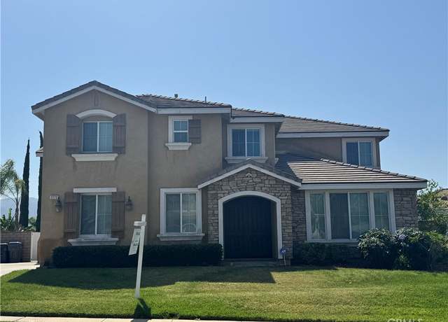 Property at 2272 Mary Clare St, Corona, CA 92882, 5 beds, 3.5 baths