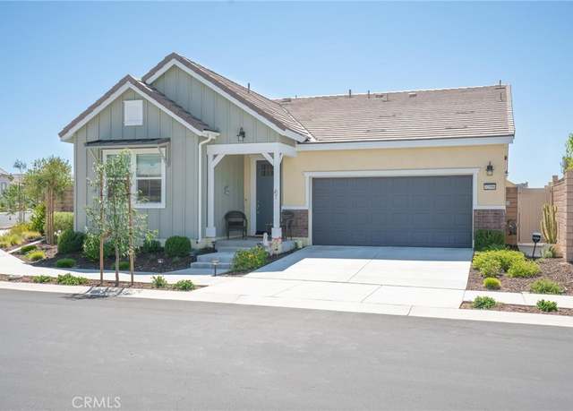 Property at 32096 Hyacinth Way, Temecula, CA 92591, 2 beds, 2.5 baths