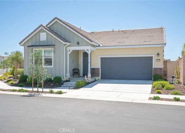 Property at 32096 Hyacinth Way, Temecula, CA 92591, 2 beds, 2.5 baths
