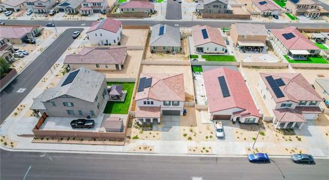 Photo of 43869 Hampton St, Lancaster, CA 93536