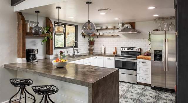 Photo of 22344 Jans Oak Vw, Ramona, CA 92065