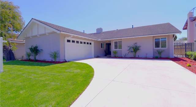 Photo of 7052 Moonlight Cir, Huntington Beach, CA 92647