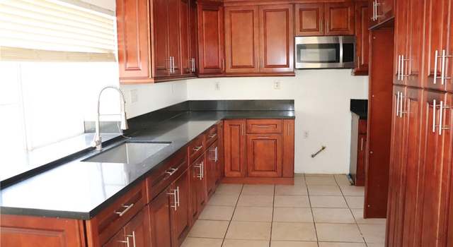 Photo of 1015 Jonabell Way, Beaumont, CA 92223