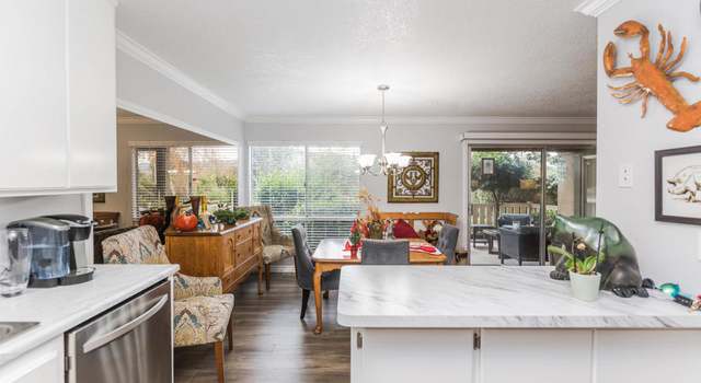 Photo of 290 Sequoia Ct #14, Thousand Oaks, CA 91360