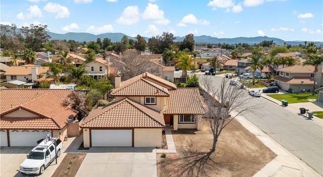 Photo of 913 Autumn Mist Ln, San Jacinto, CA 92582