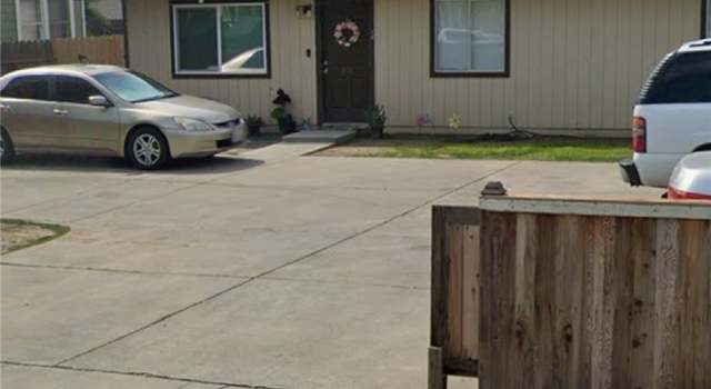 Photo of 211 W Bush St, Hanford, CA 93230