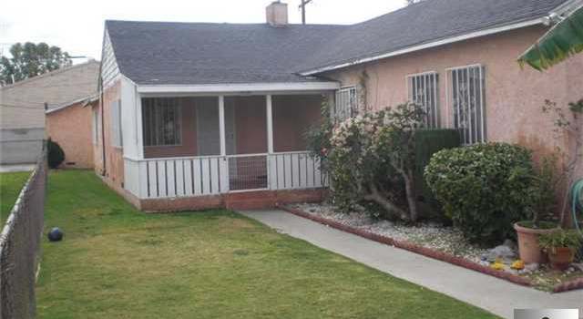 Photo of 512 W LAUREL St, Compton, CA 90220
