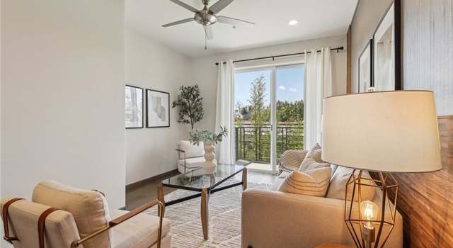 Photo of 903 S New Hampshire Ave #303, Los Angeles, CA 90006