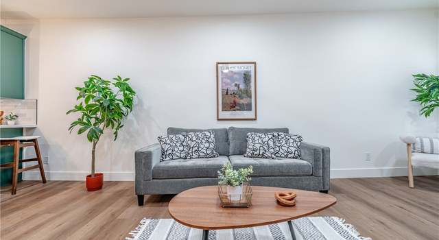 Photo of 856 Beach Ave W #12, Inglewood, CA 90302