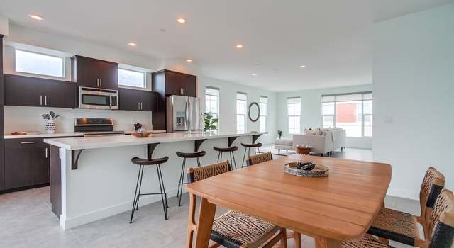 Photo of 2015 Placentia Ave, Costa Mesa, CA 92627