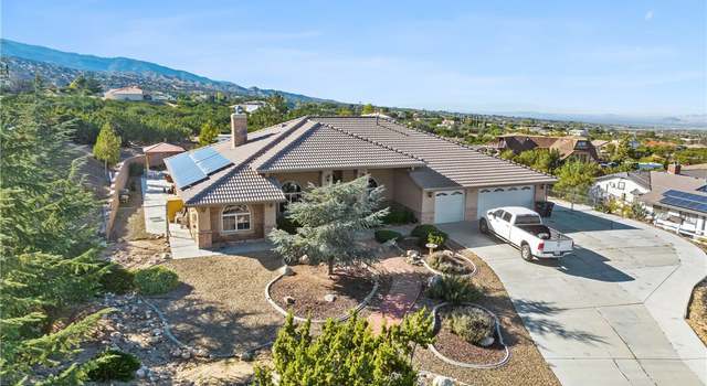 Photo of 8446 Icicle Dr, Pinon Hills, CA 92372